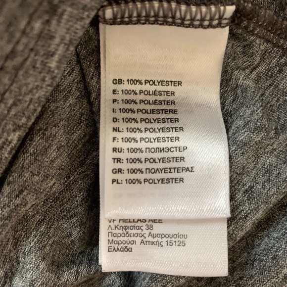 The North Face size medium gray spell out sleeveless EUC - Picture 7 of 7